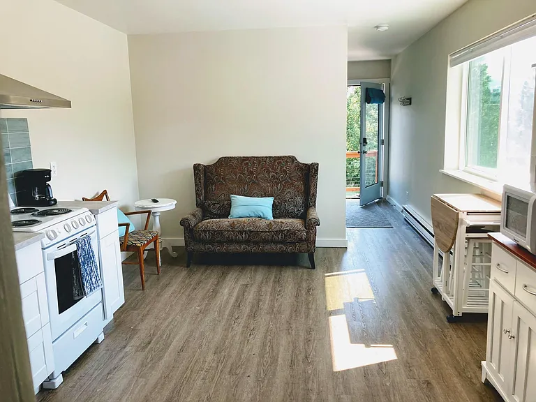 2400 Washington St #1 — Photo 8