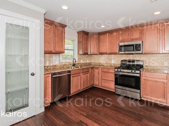 5th image of 401 S Meredith Ave