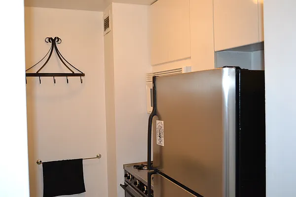 Rented by Tabak Real Estate | media 23