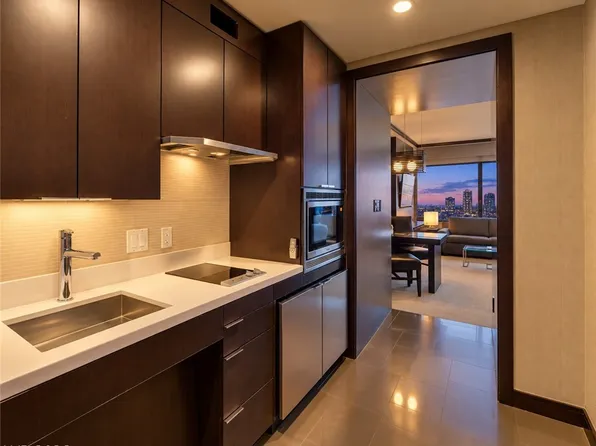 2600 W Harmon Ave #16011, Paradise, NV 89158