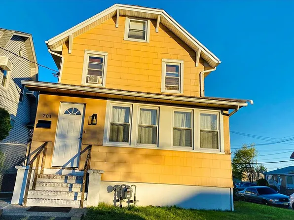 701 4th St, Lyndhurst, NJ 07071