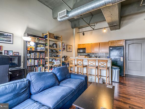 2nd image of 511-19 N Broad St #806