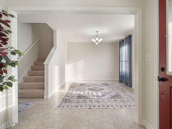 3rd image of 121 Alpine Dr