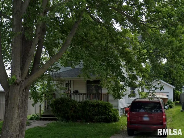 119 10th St, Silvis, IL 61282