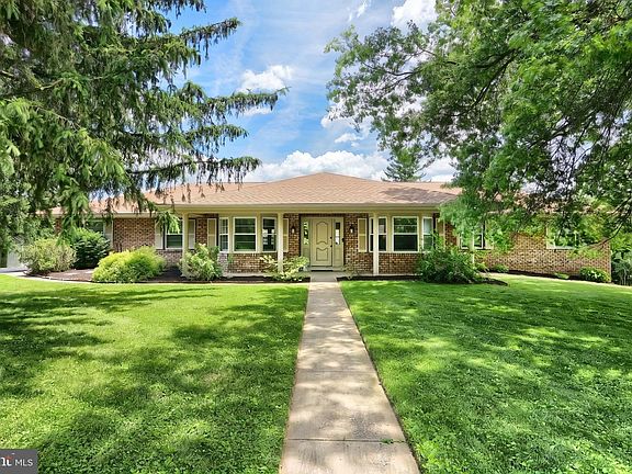 2nd image of 87 Churchill Dr