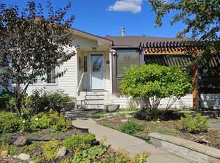 6104 89th Ave NW, Edmonton, AB T6B 0M9
