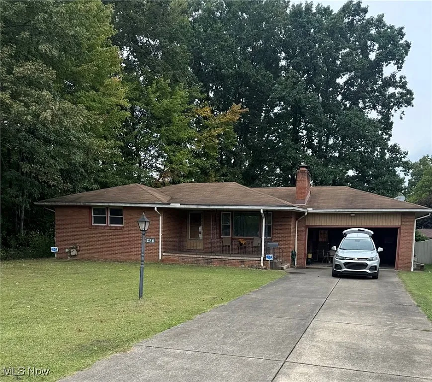230 Trumbull Ave photo 1