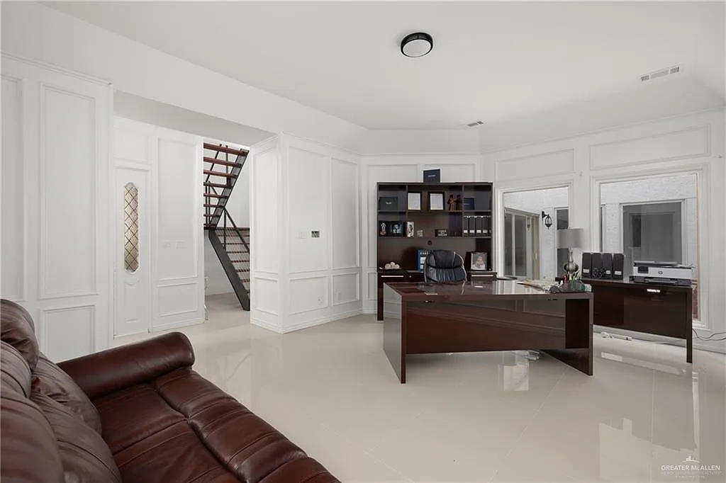 4 bed, 4.5 bath, 3407 sqft, $2,800 — Photo 3