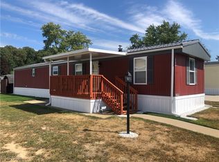 5219 N St NE, Magnolia, OH 44643