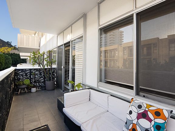 5th image of 7135 Hollywood Blvd APT 403