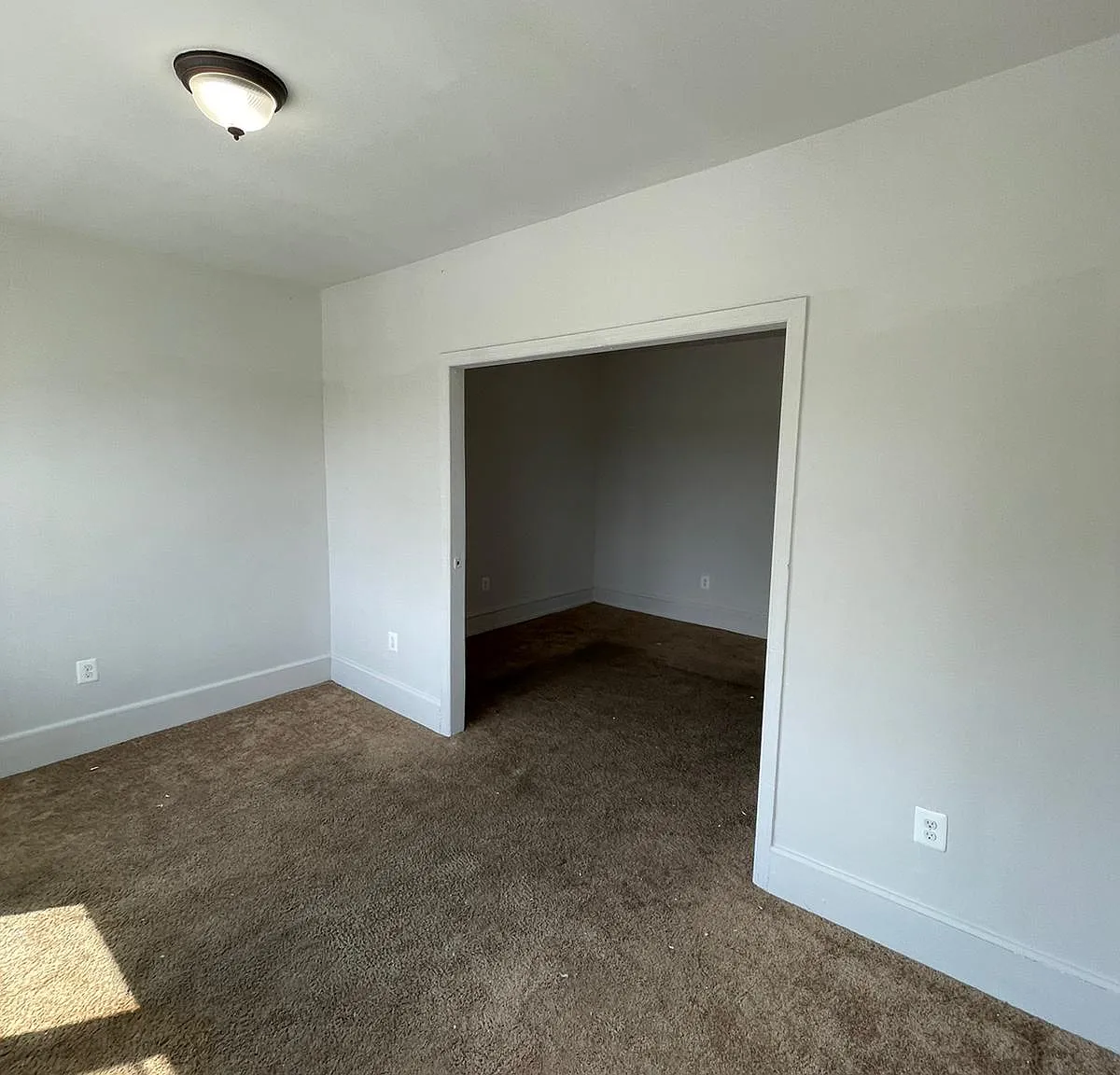 2 bed, $1,100 — Photo 4