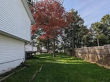 26 Maple Ln #B — Photo 2