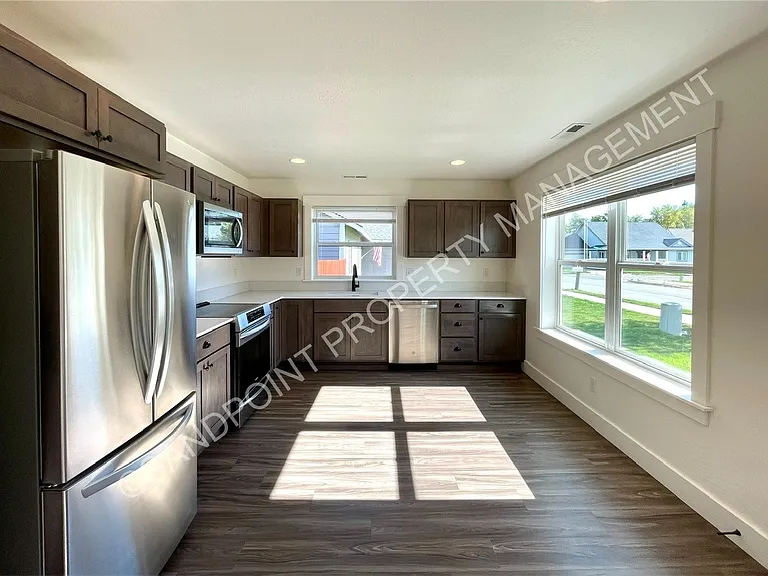 3101 Spring Creek Way — Photo 13