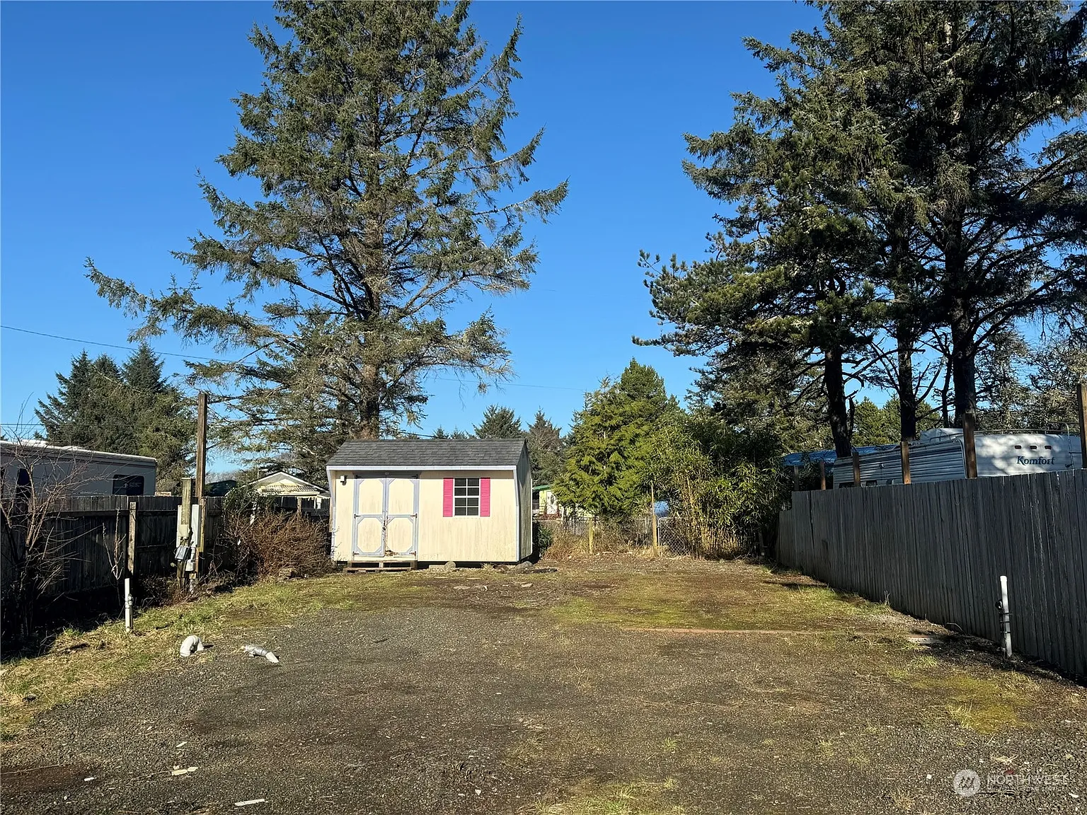 856 Trinidad Court NE photo 1