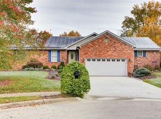 705 Forest Cir, Sellersburg, IN 47172