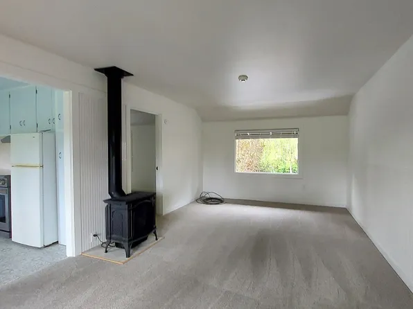 82 Spruce St, Eureka, CA 95503