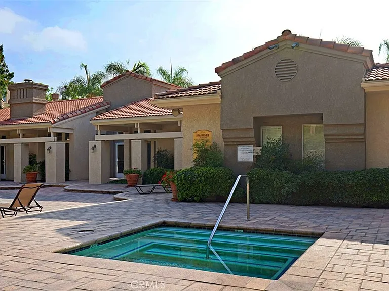 1035 La Terraza Cir #303 — Photo 32