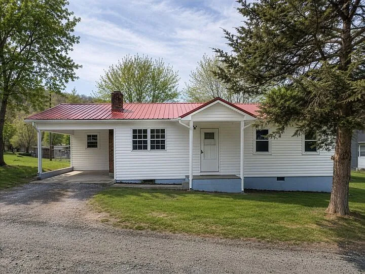 108 Langford Ln