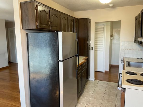 39 Bullocks Point Ave APT 4B