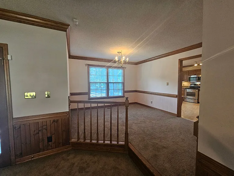 250 Lofton Dr — Photo 4