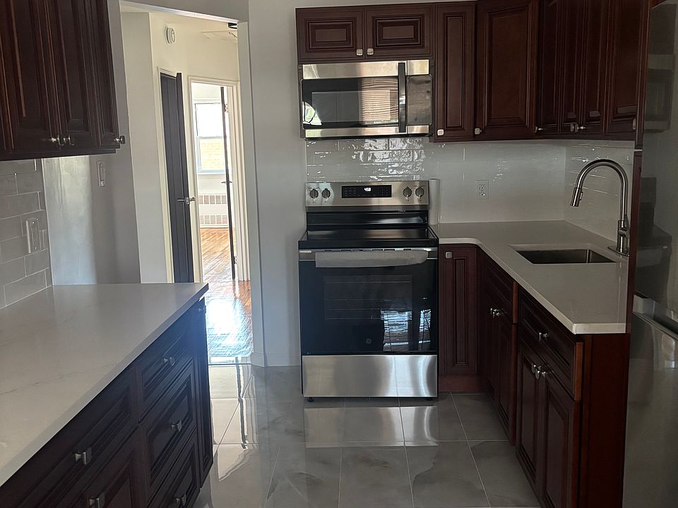 1st image of 1321 Blake Ave