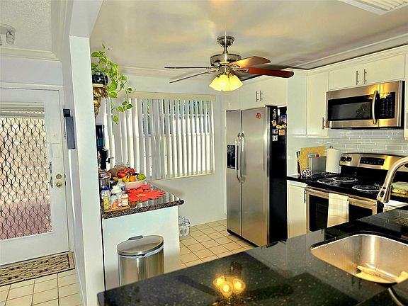 4th image of 2002 Granada Dr APT K3