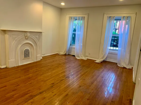 964 Gates Avenue G image 3 of 11