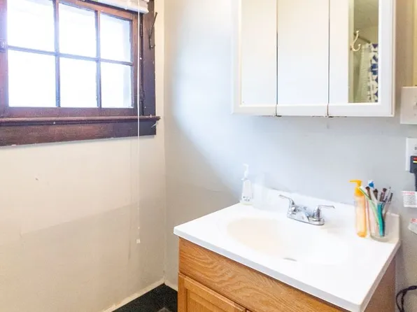 101 S College Ave, Muncie, IN 47303