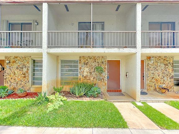 3rd image of 5235 SW 40th Ave #38