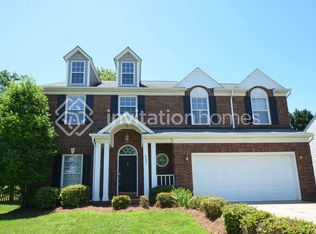6807 Neuhoff Ln, Charlotte, NC 28269