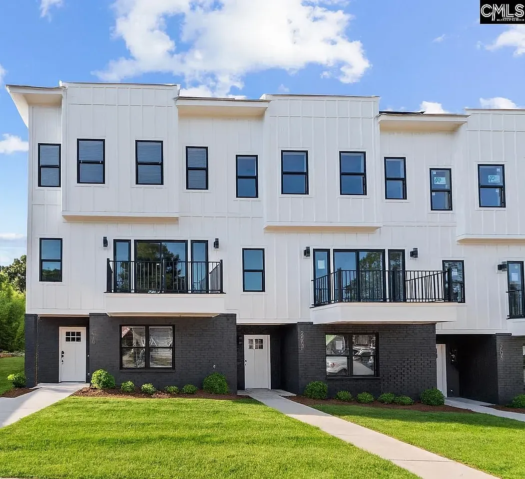 4 bed, 3.5 bath, 1843 sqft, $3,400 — Photo 1