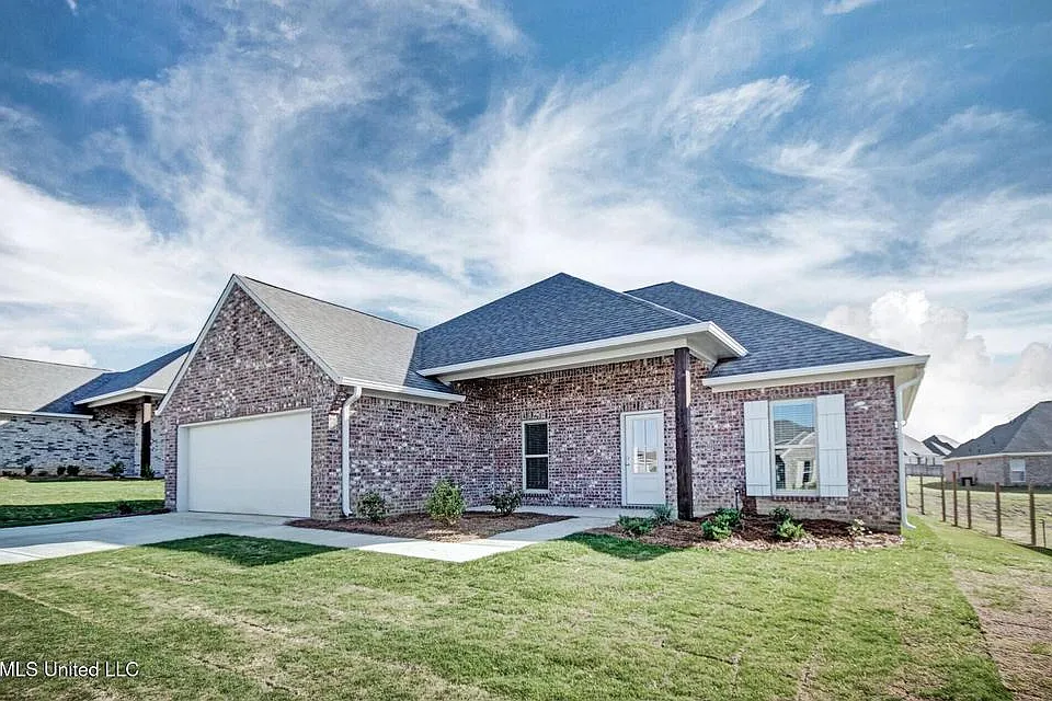 119 Southern Oak Way