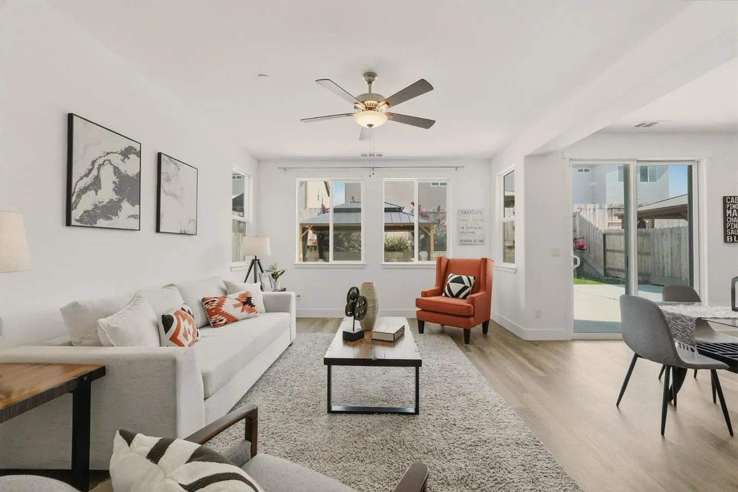 1207 Walker Peak Way photo 1