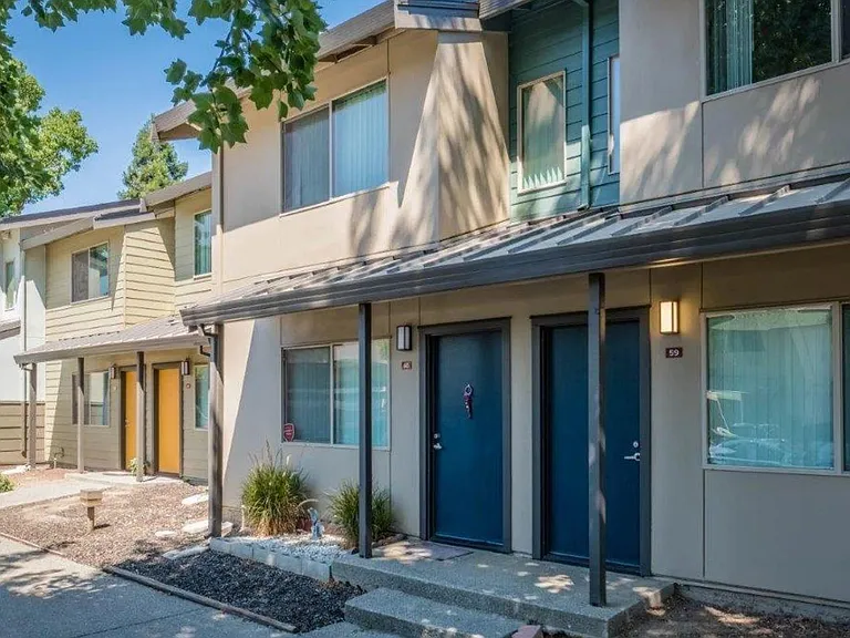 Woodcrest Apartments — Photo 25