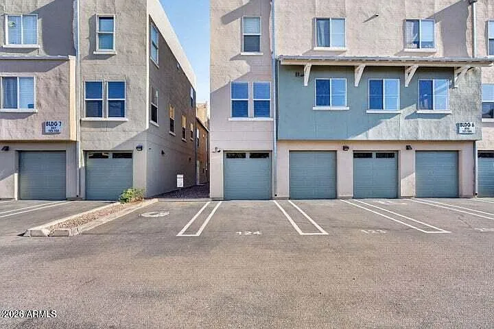 706 E Washington St #124 — Photo 37