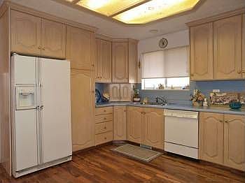 2nd image of 2241 Lincoln Ct