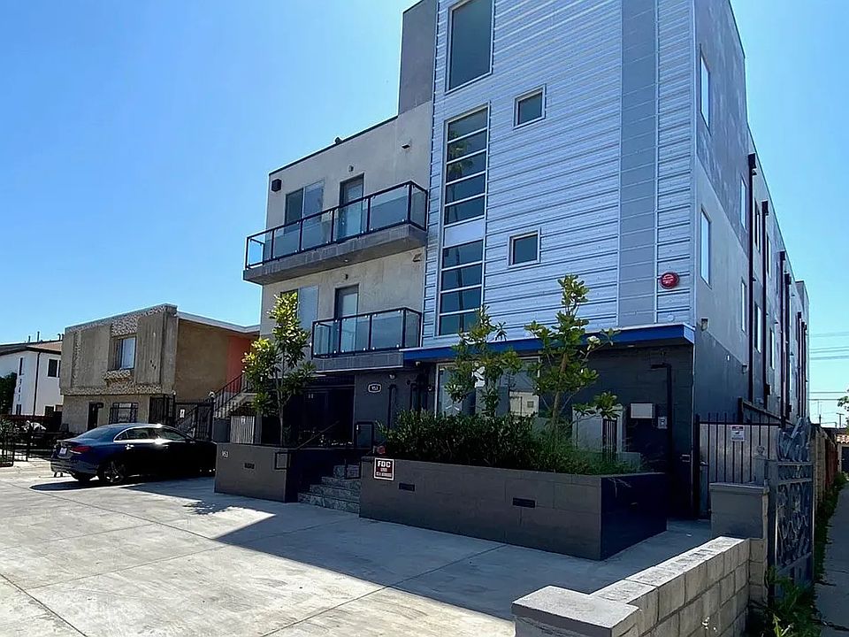 1st image of 953 N Normandie Ave APT 304