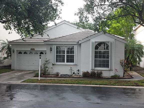 4th image of 9605 NW 8th Cir