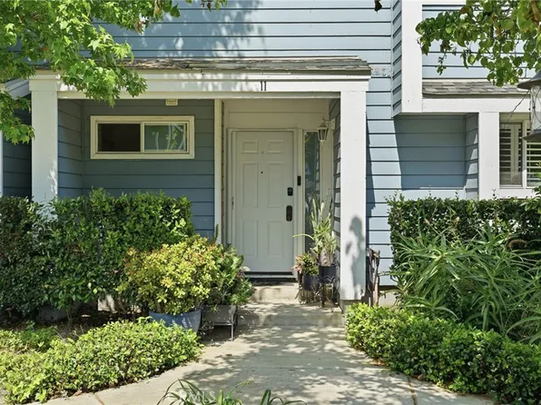 15735 Nordhoff St Unit 11, North Hills, CA 91343