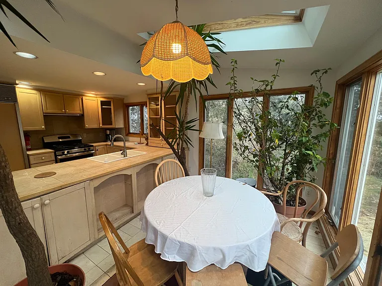 38 Shaw Rd — Photo 2