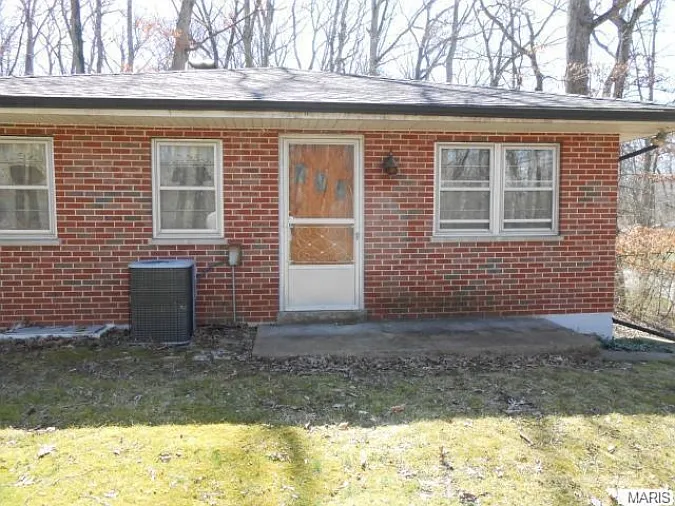 42 Mombert Dr photo 1