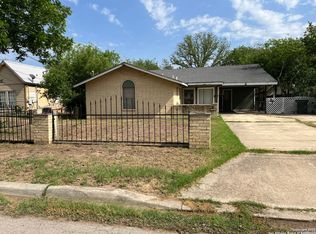 309 W Mill St, Uvalde, TX 78801