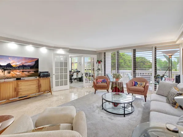 1000 Island Blvd APT 302, Aventura, FL 33160