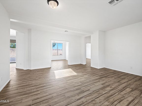 5th image of 18016 W PARADISE Lane