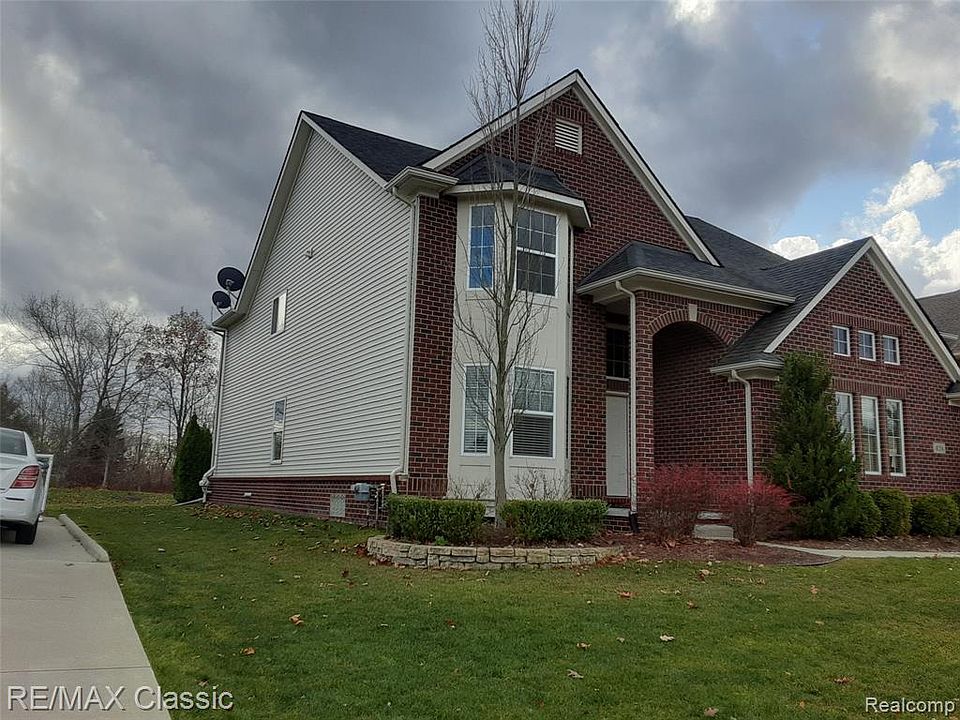 1st image of 824 Glen Meadows Dr #18