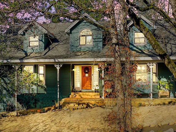 2nd image of 1760 Tyrrel Ln