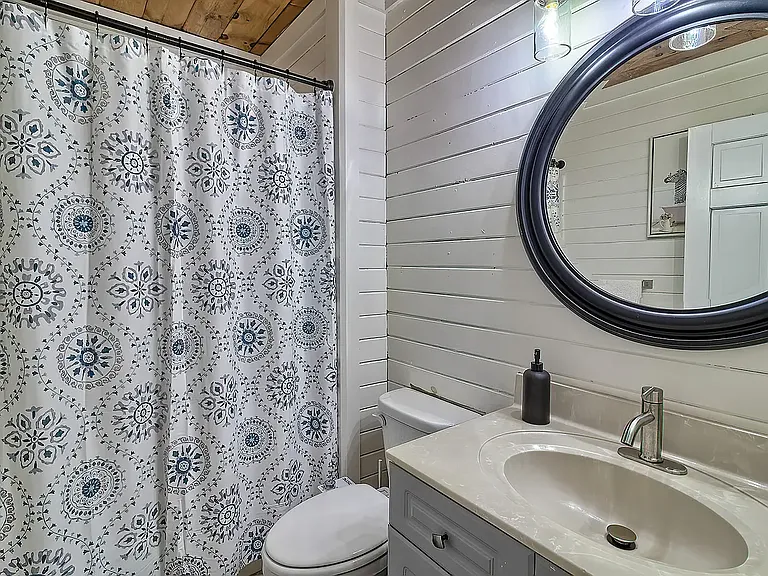 1303 Misty Ln — Photo 15