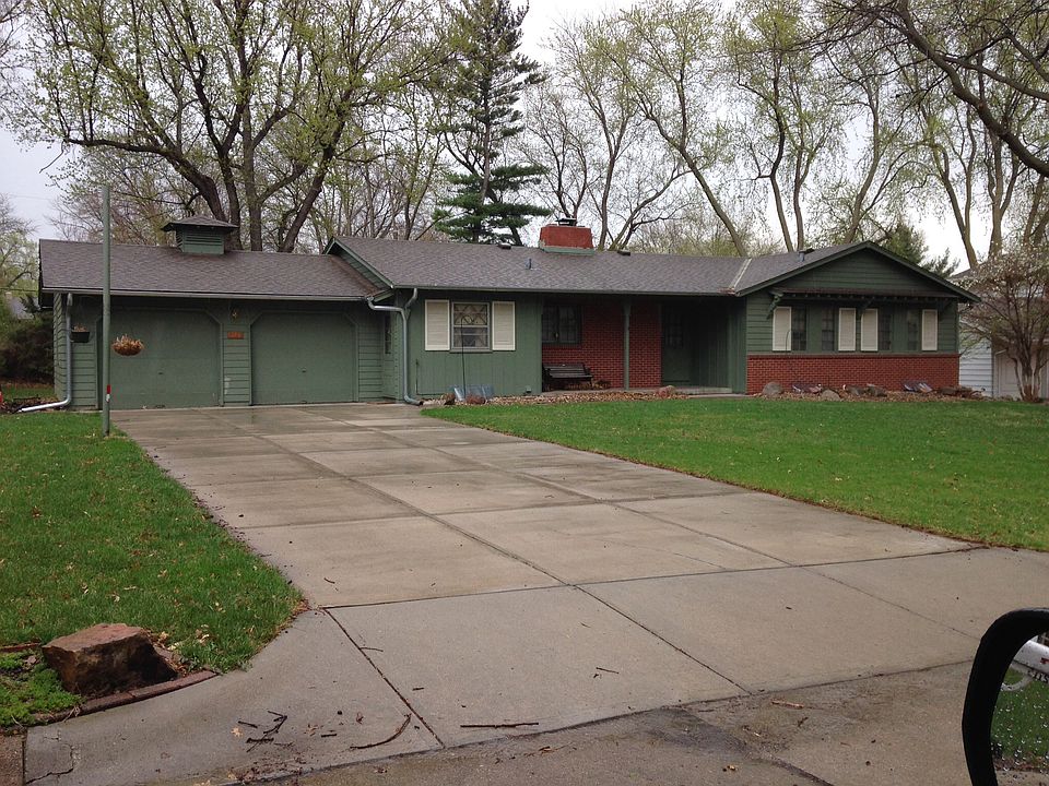 1st image of 2123 S 110th St