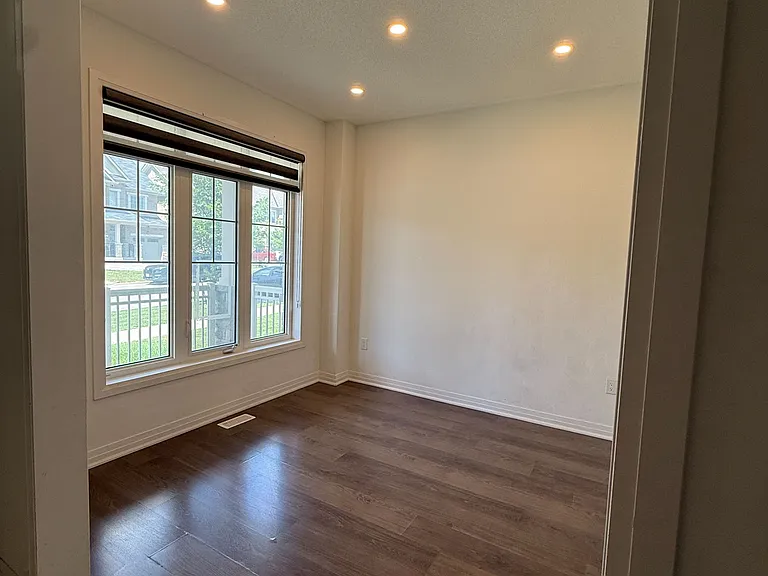 17 Casserley Cres — Photo 11