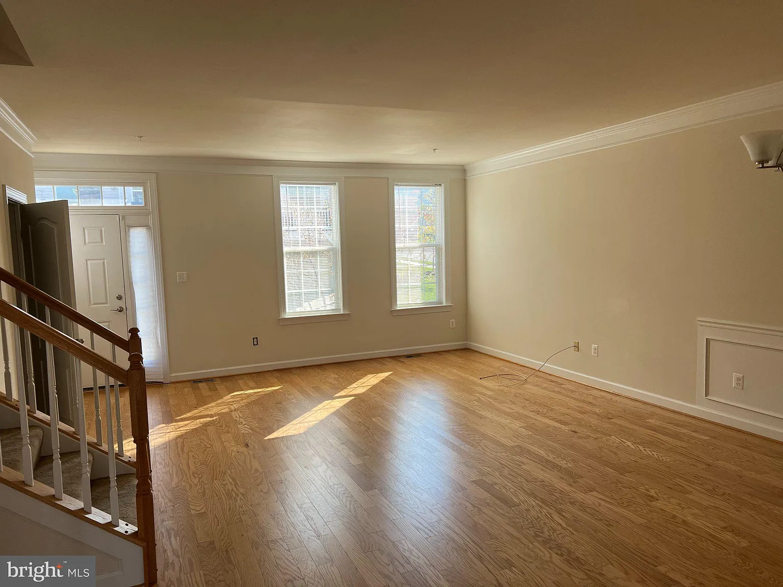 4 bed, 3.5 bath, 2660 sqft, $3,600 — Photo 2